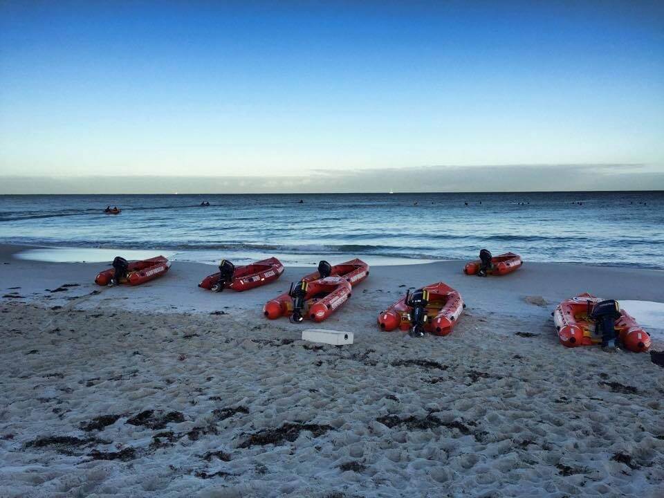 IRB_racing_lifesaving_gommone_tender_salvataggio_australiano_bagnini_rescue_italia (2)