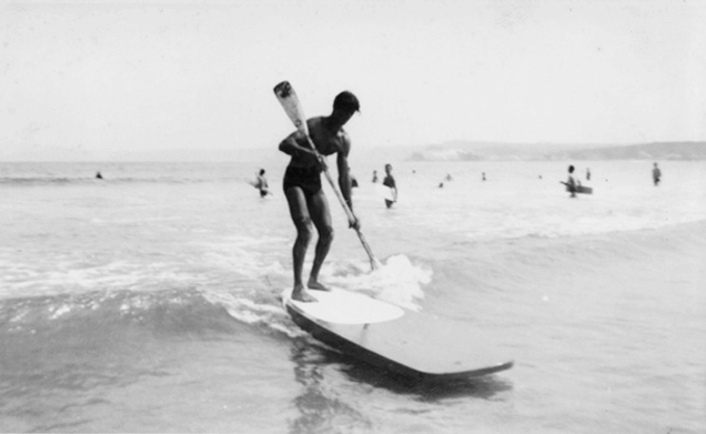 SUP_stand up paddle_origini_storia_surf_rescue_italia (1)
