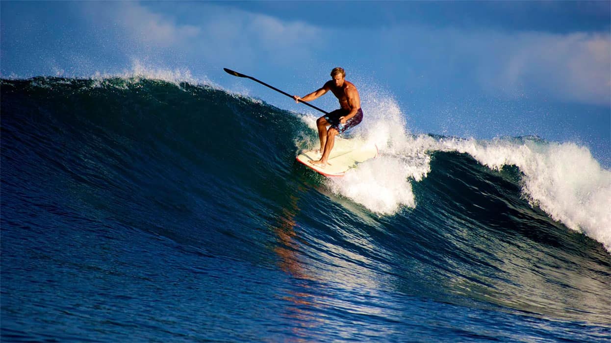 Laird-Hamilton_sup_storia_stand_up_paddling_rescue_italia